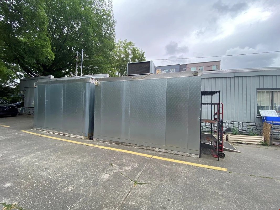 Retail Restaurant Building For Sale Near Seattle I-90 — Sale in Seattle, WA, photo 5 of 8