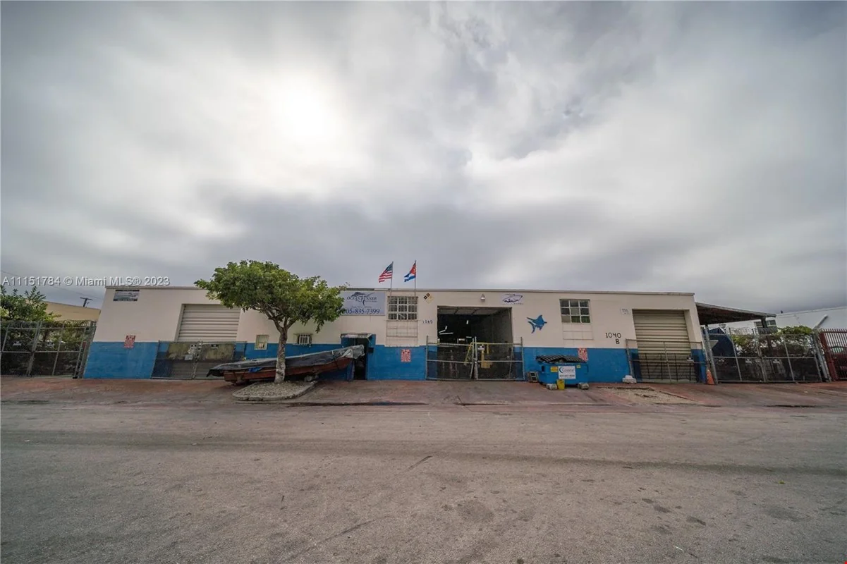 1040 E 26 ST HIALEAH FL 33013 — Sale in Hialeah, FL, photo 5 of 8