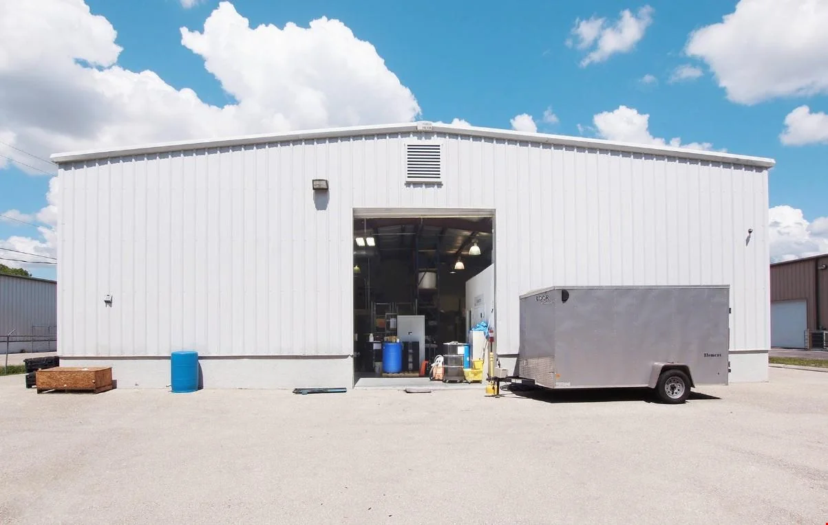 Industrial Warehouse For Sale — Sale in Fort Myers, FL, photo 2 of 8