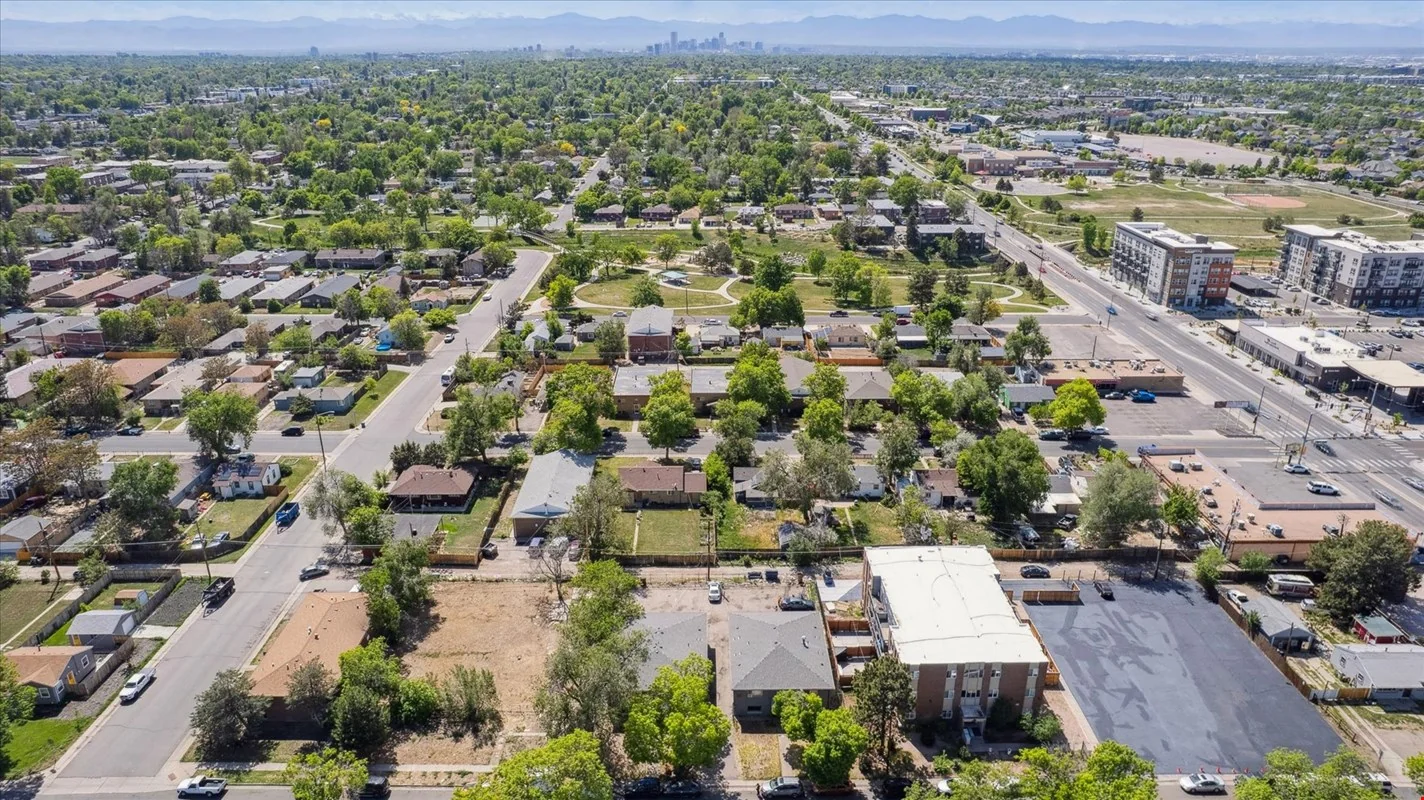 1923-1933 Dallas Street Portfolio, Aurora — Sale in Aurora, CO, photo 6 of 8