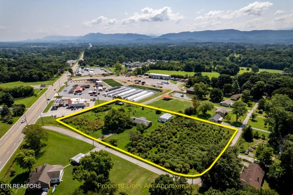 Prime Income-Producing Blueberry Farm & Residence — Sale in Maryville, TN, photo 1 of 8