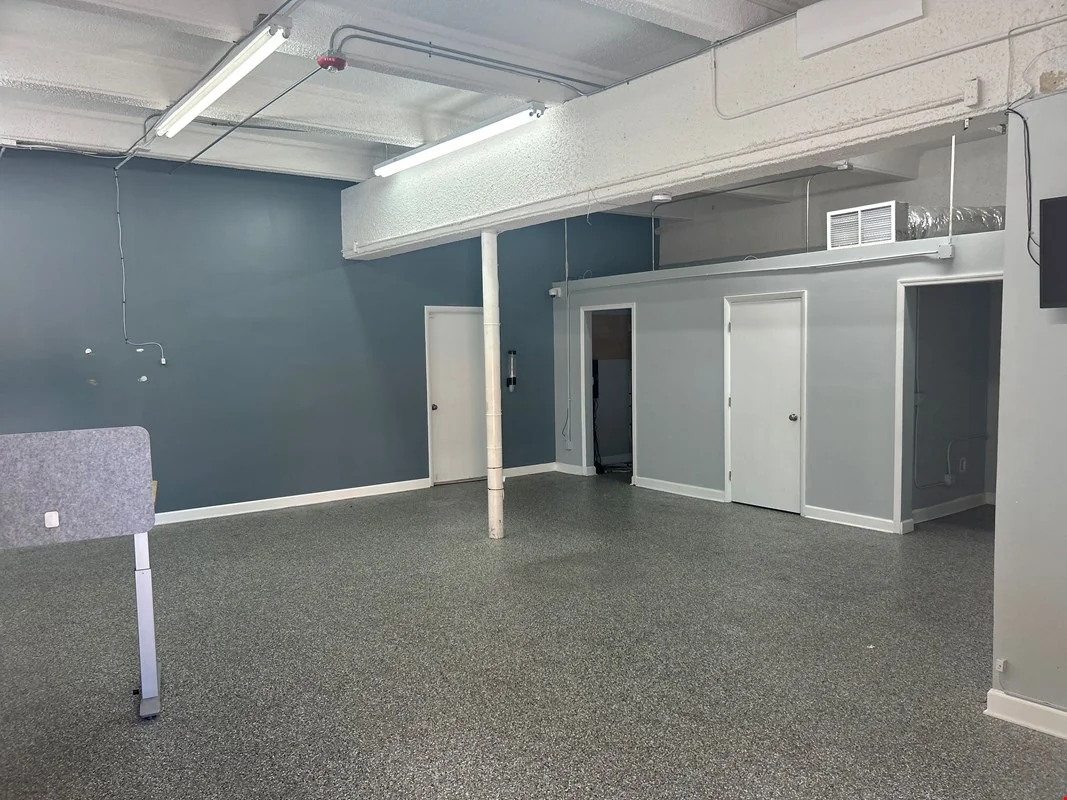 Hollywood Flex Industrial Building — Sale in Hollywood, FL, photo 3 of 8
