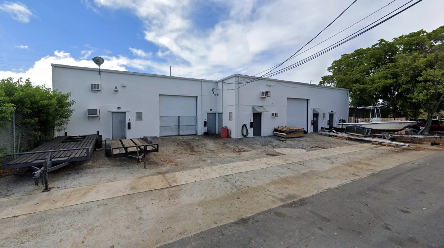 114 SW 2 Ave — Sale in Dania Beach, FL, photo 4 of 8