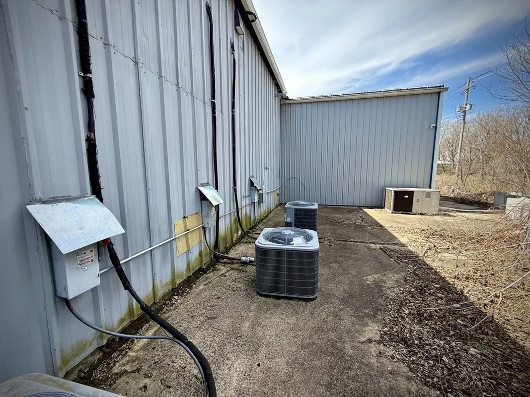 City of Lansing Commercial Grow in Green Zone — Sale in Lansing, MI, photo 2 of 8