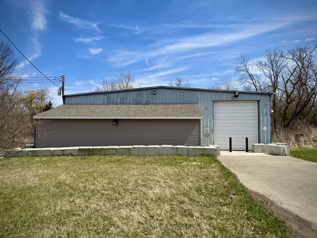 City of Lansing Commercial Grow in Green Zone — Sale in Lansing, MI, photo 4 of 8
