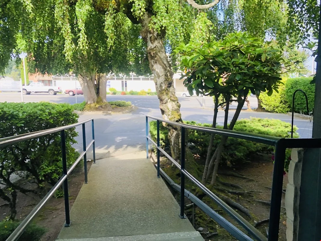 Medical Office For Sale in Everret — Sale in Everett, WA, photo 2 of 8