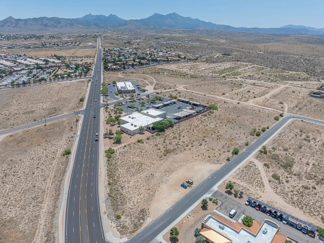 2700 Hualapai Mt Rd — Sale in Kingman, AZ, photo 4 of 8