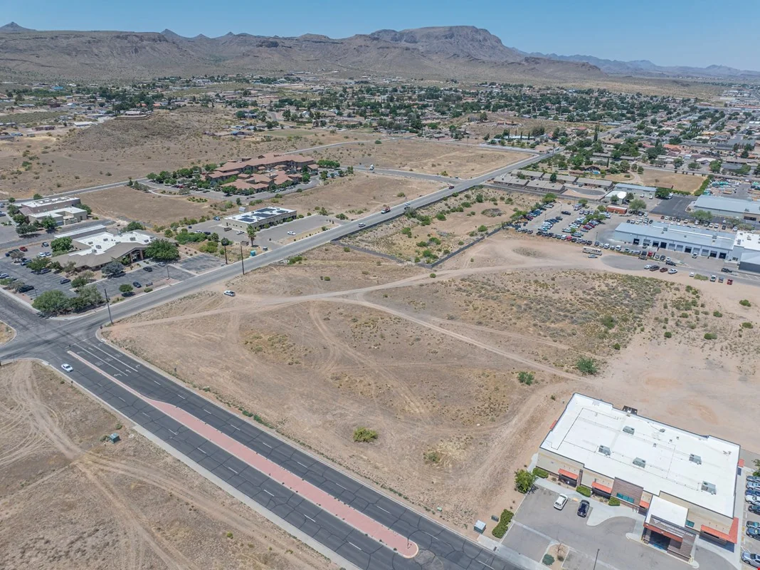 000 Airway & Western — Sale in Kingman, AZ, photo 5 of 8