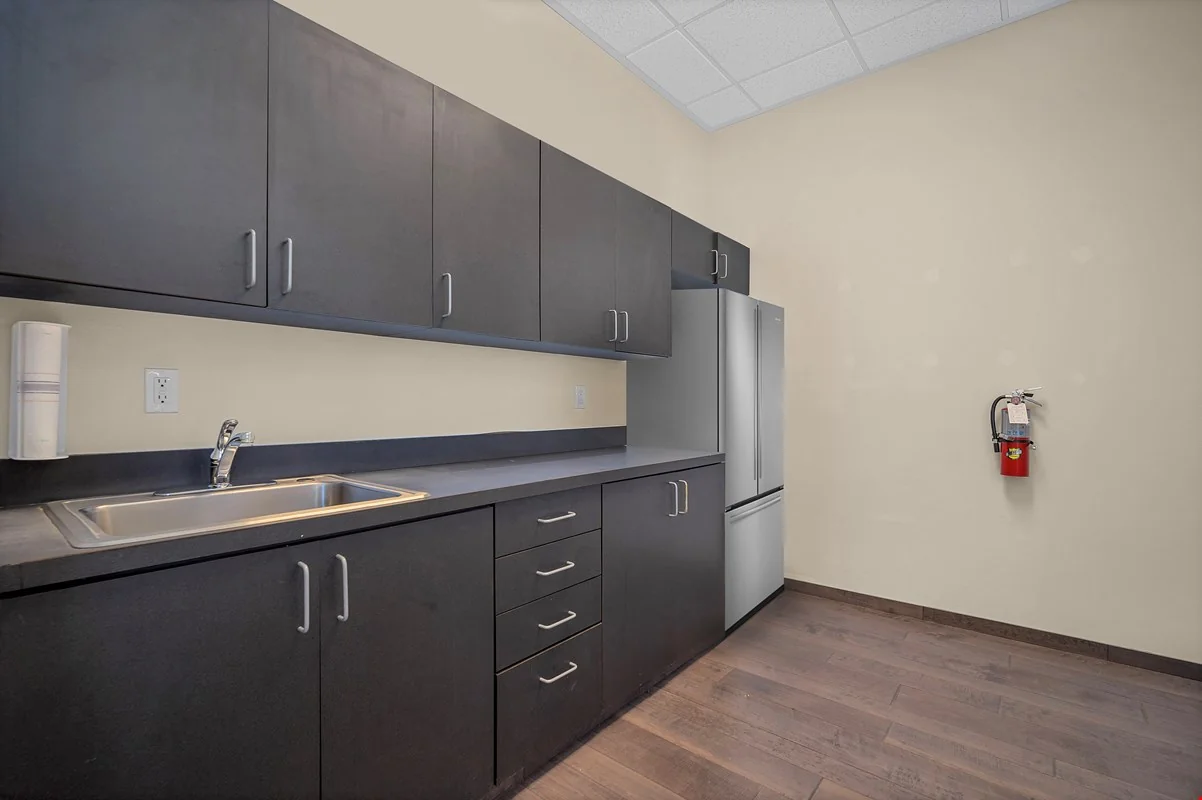 Henderson Mixed Use For Sale — Sale in Henderson, NV, photo 6 of 8