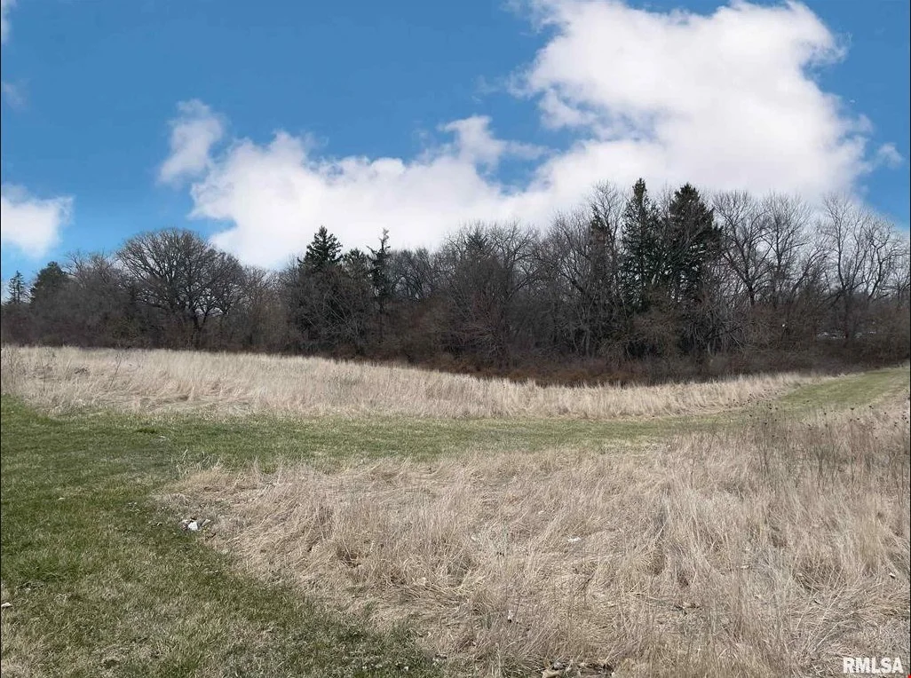 5015 W Farmington Road — Sale in Peoria, IL, photo 1 of 6