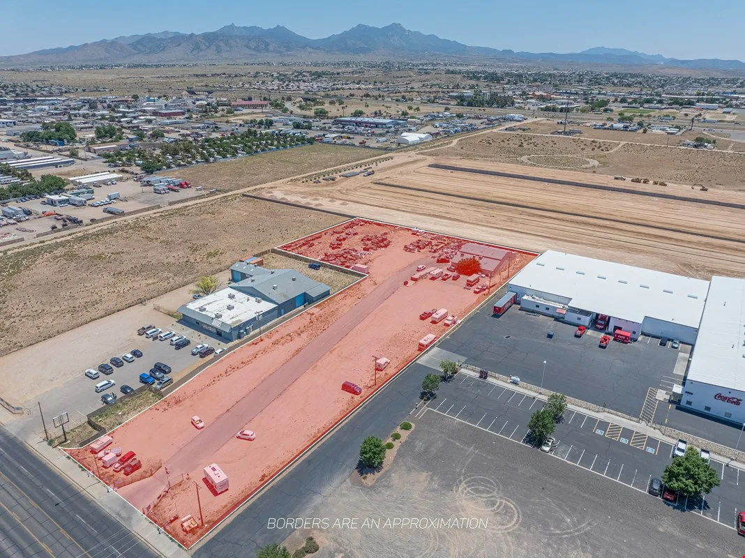 2630 Airway Ave — Sale in Kingman, AZ, photo 2 of 8