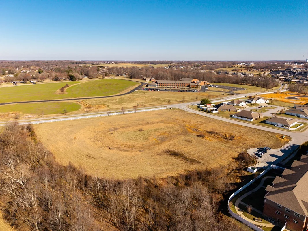 Mixed Use Corner Lot — Sale in Elizabethtown, KY, photo 3 of 8