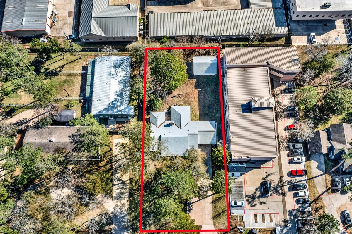 Immaculate 3030 SF Office For Sale — Sale in Spring, TX, photo 1 of 8