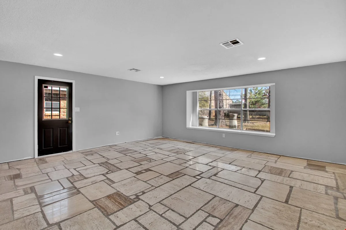 Immaculate 3030 SF Office For Sale — Sale in Spring, TX, photo 4 of 8