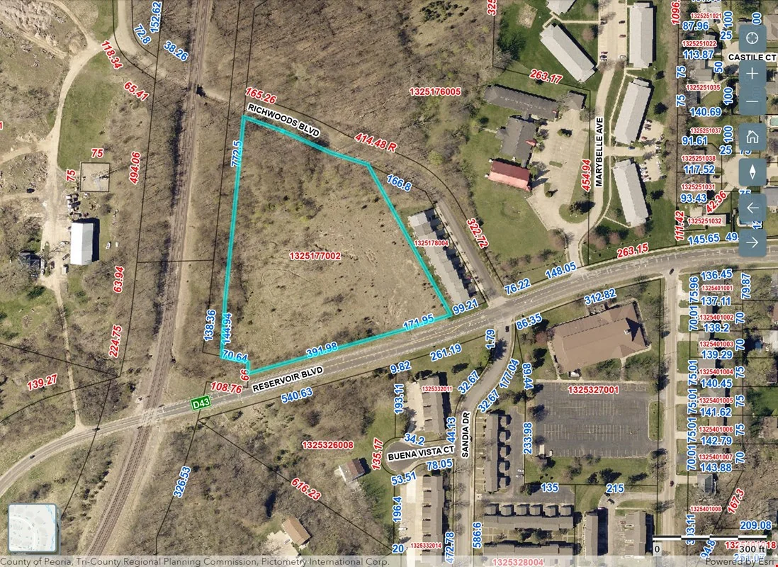 3901 W Reservoir Boulevard — Sale in Peoria, IL, photo 1 of 8