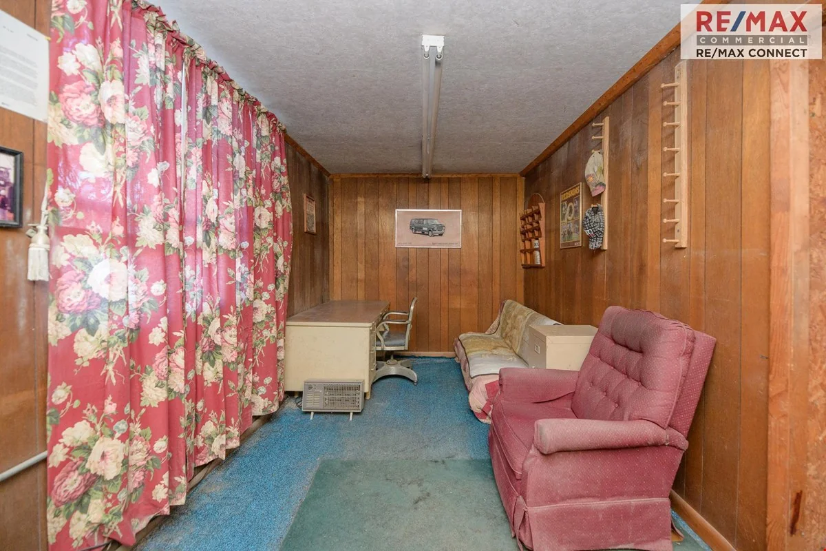 7826 Warwick Blvd- Newport News — Sale in Newport News, VA, photo 3 of 8