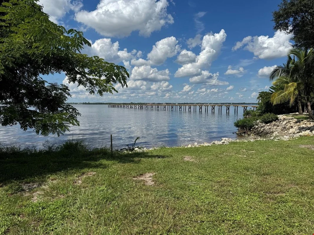 For Sale or For Lease - 3131 E Riverside Dr — Sale in Fort Myers, FL, photo 3 of 8