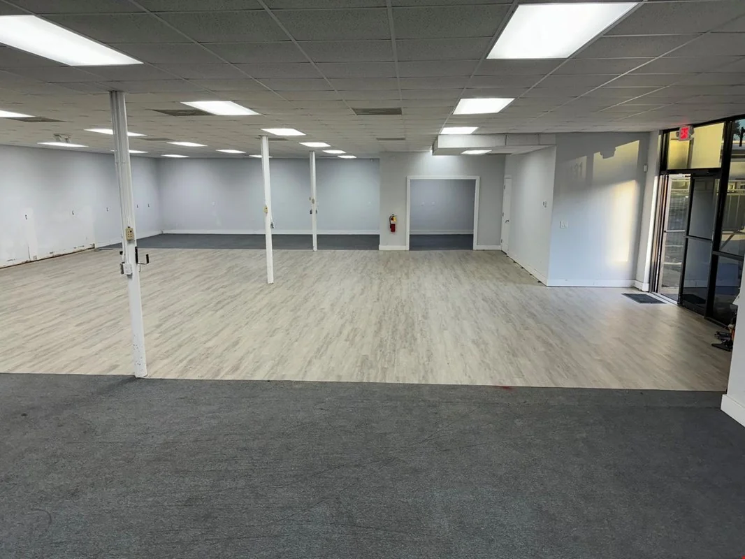 For Sale or For Lease - 3131 E Riverside Dr — Sale in Fort Myers, FL, photo 4 of 8