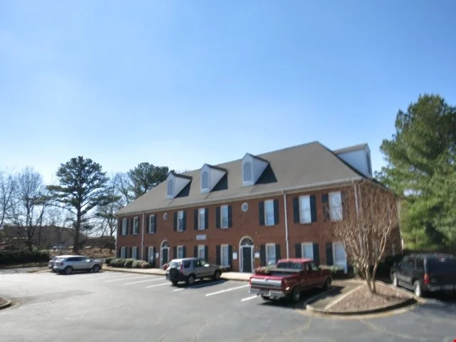 2621 Sandy Plains Rd, Marietta, GA 30066 — Sale in Marietta, GA, photo 5 of 6