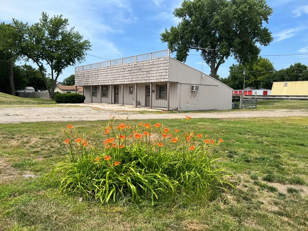Commercial Property in Newton, IA - mixed use for sale in newton, IA