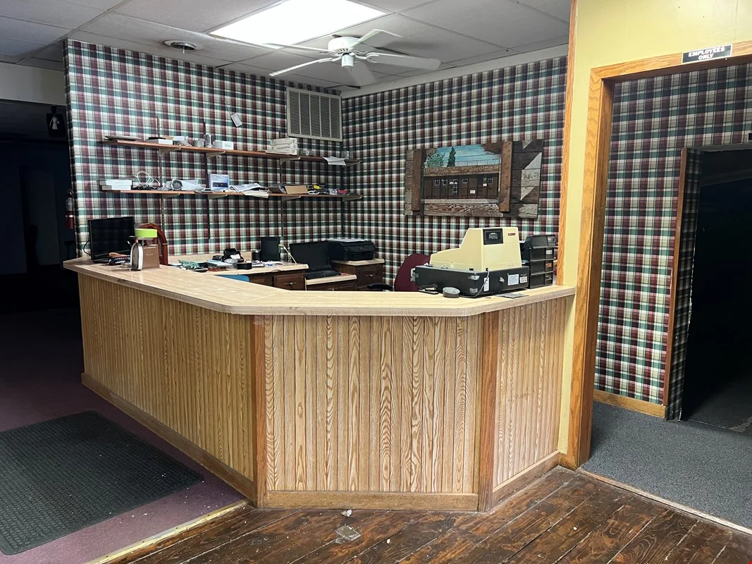 Commercial Property in Newton, IA — Sale in Newton, IA, photo 3 of 8