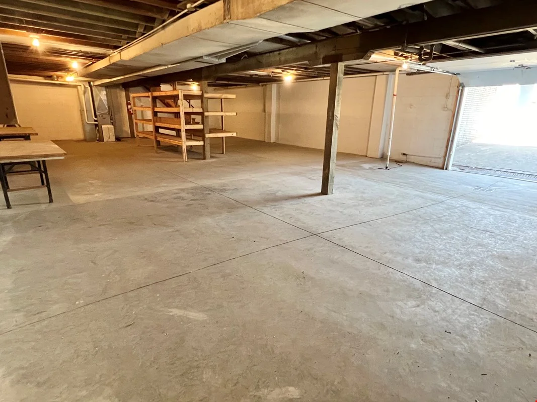 Skokan Construction — Sale in Newton, IA, photo 4 of 8