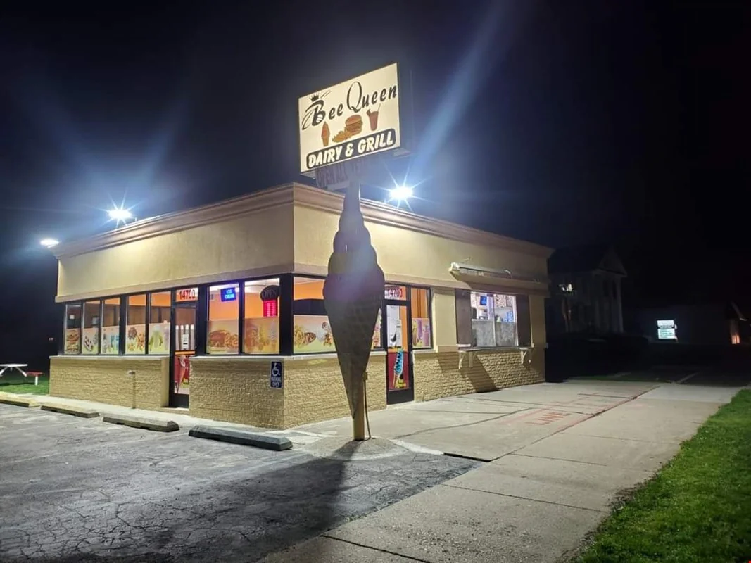 RETAIL RESTAURANT - mixed use for sale in eastpointe, MI