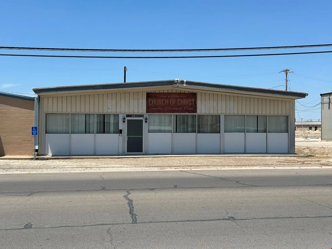 401 N Nelson — Sale in Fort Stockton, TX, photo 2 of 8