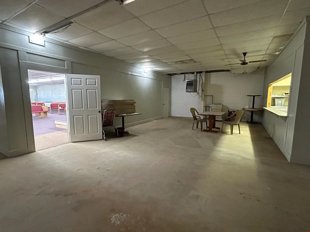 401 N Nelson — Sale in Fort Stockton, TX, photo 5 of 8