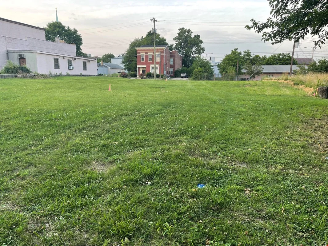 709 E Chestnut St — Sale in Louisville, KY, photo 1 of 2