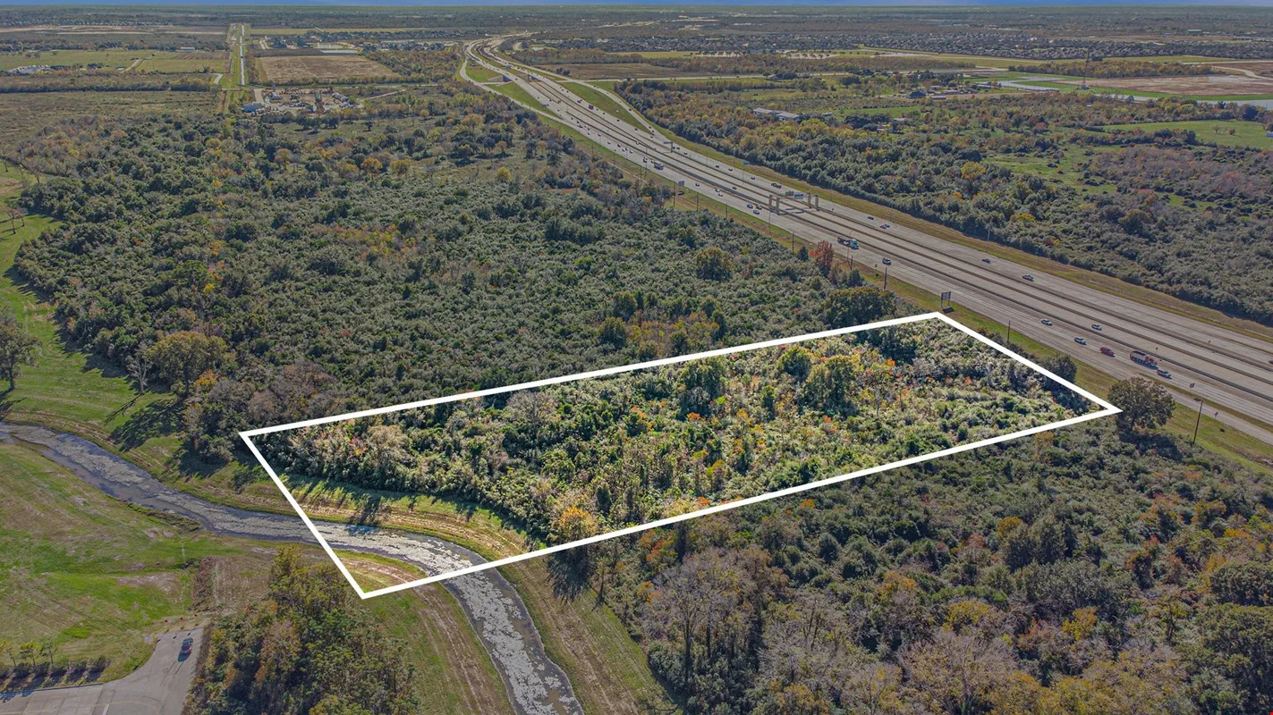 10 acres on HWY 288 frontage road — Sale in Freeport, TX, photo 5 of 8