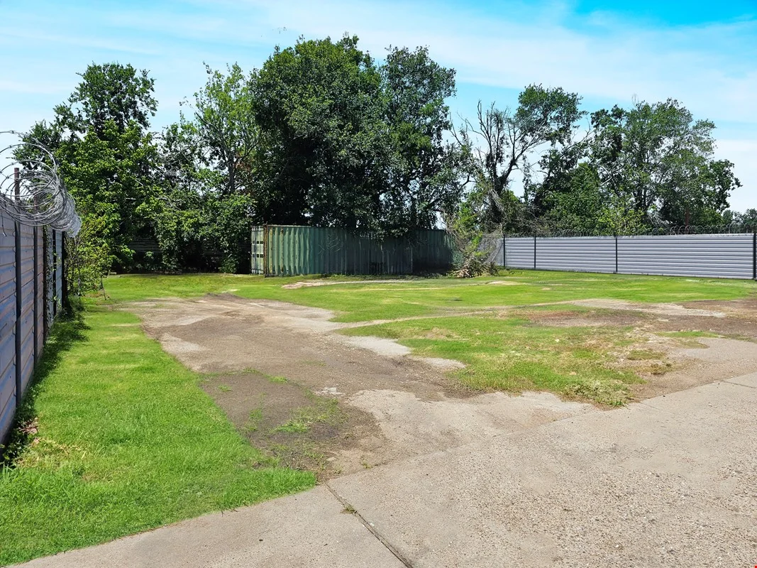 508 Cedar Bayou Road — Sale in Baytown, TX, photo 8 of 8