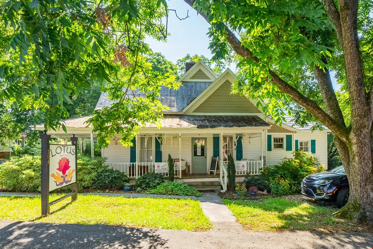 104 E Boundary Street - office for sale in chapin, SC