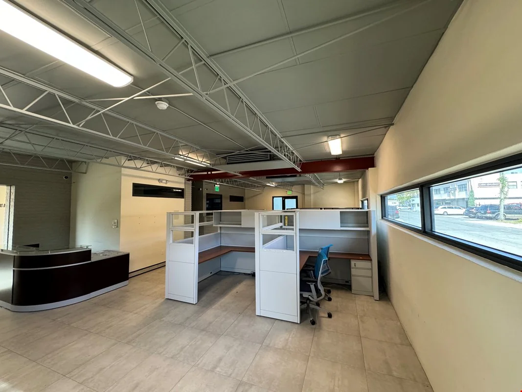 2216 N 20th Ave. — Sale in Hollywood, FL, photo 4 of 8