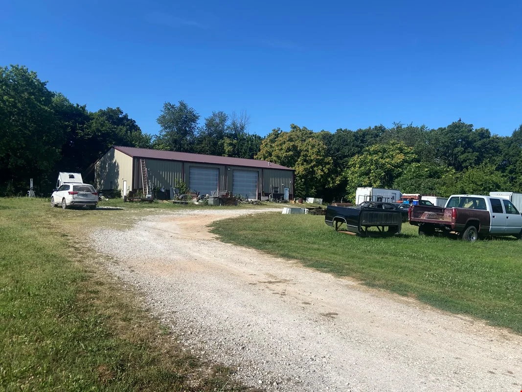 12329 & 12331 Three Elms Rd, Farmington, AR 72730. — Sale in Farmington, AR, photo 5 of 6