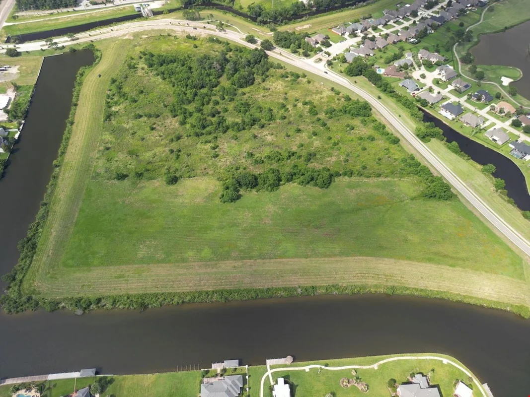 26.68 Acres - Prime Oak Harbor Location — Sale in Eden Isle, LA, photo 3 of 8