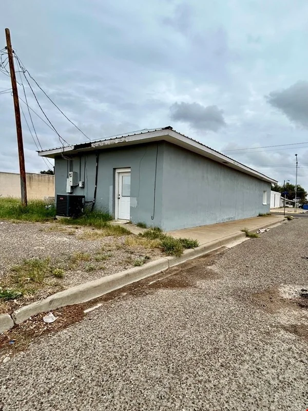 401 N Main St — Sale in Fort Stockton, TX, photo 5 of 6