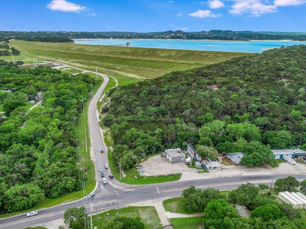 Martinez Tire Shop - Canyon Lake - mixed use for sale in canyon lake, TX