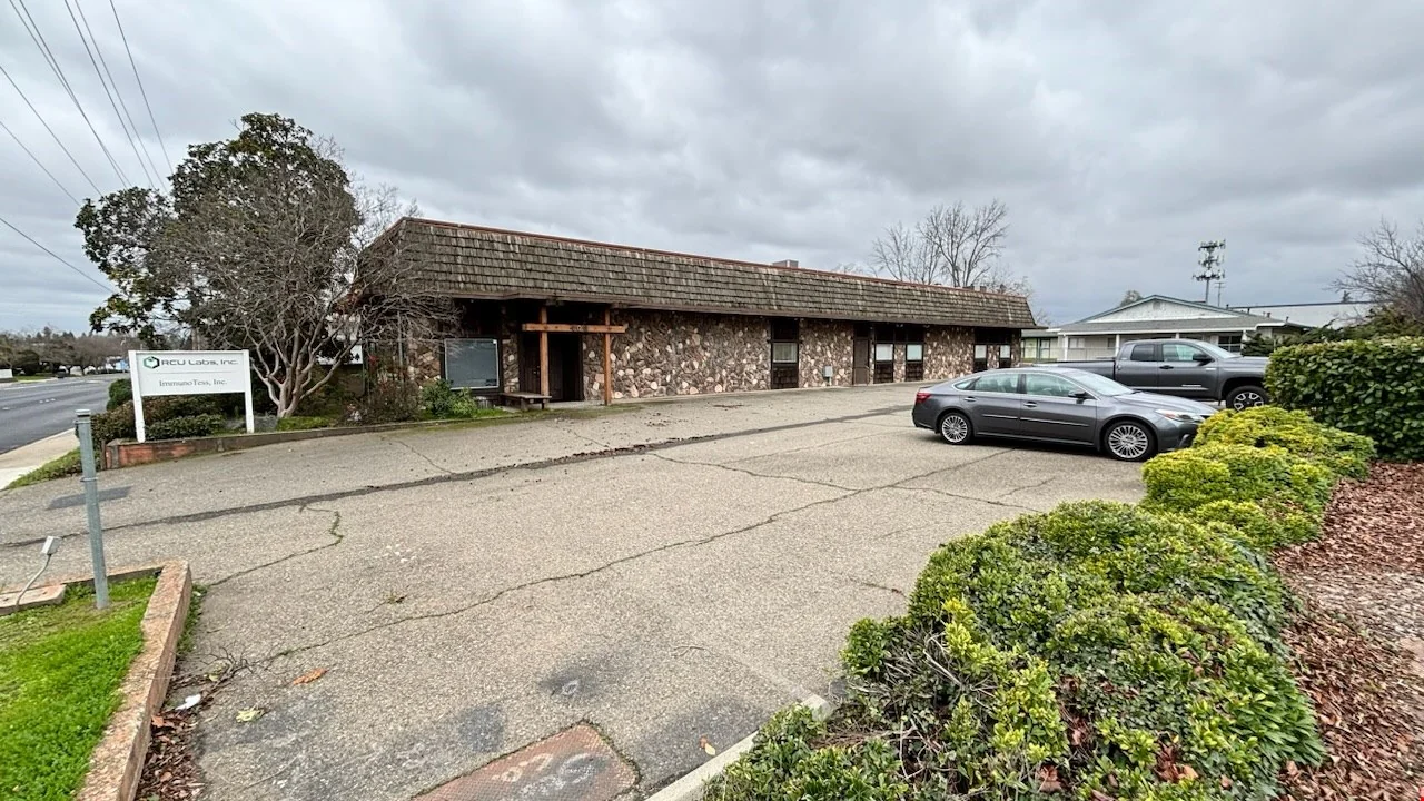 Roseville Commercial Building on high traffic artery — Sale in Roseville, CA, photo 4 of 8