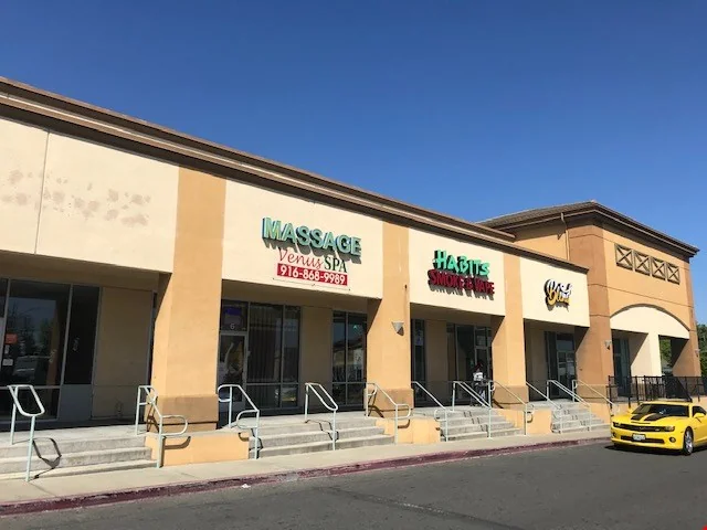 Folsom Boulevard Shopping Center Pad for sale — Sale in Sacramento, CA, photo 3 of 7