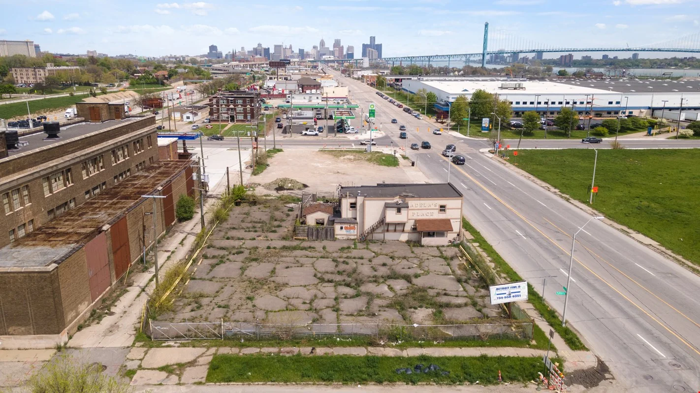 Price Reduced for Former Adela's Place! — Sale in Detroit, MI, photo 3 of 8