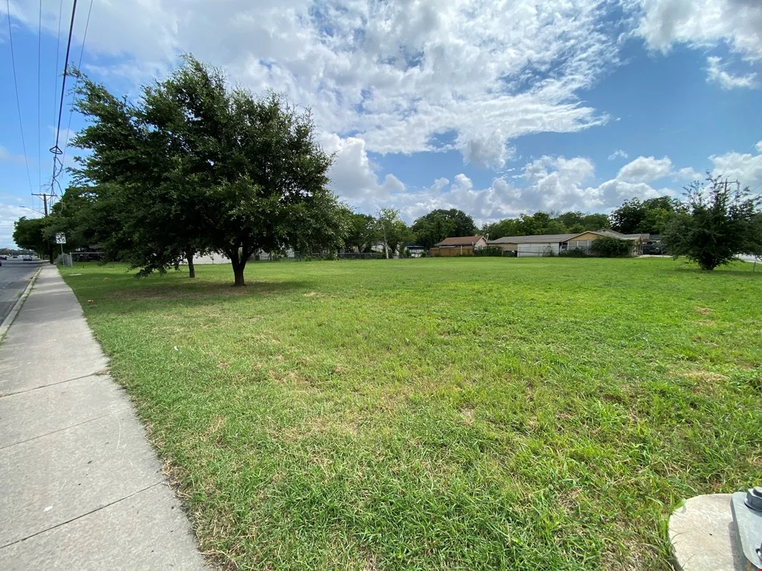 1821 Fitch St. — Sale in San Antonio, TX, photo 1 of 8