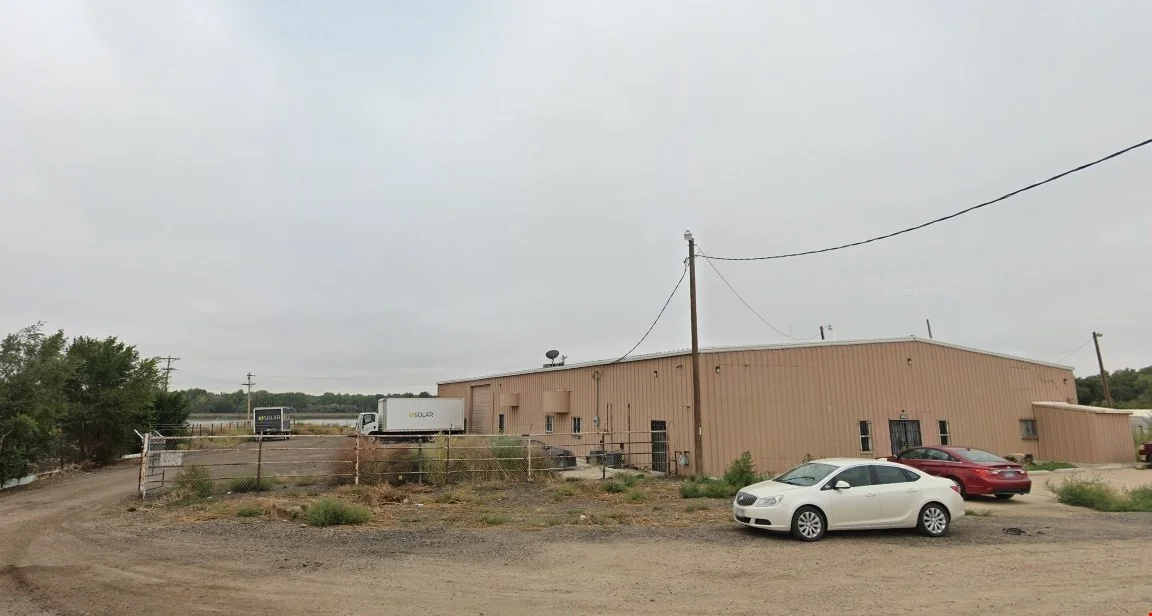 4.5 Acres / 10,080 Warehouse Building — Sale in Pueblo, CO, photo 1 of 8