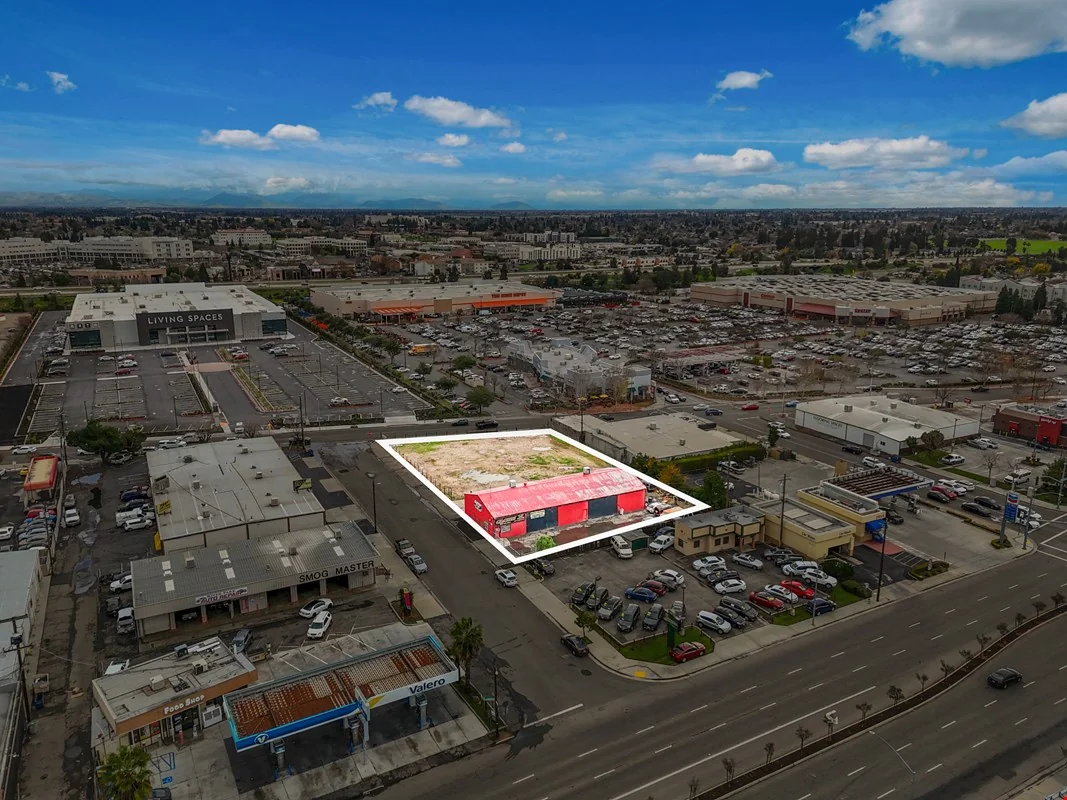 27 E Birch — Sale in Fresno, CA, photo 8 of 8