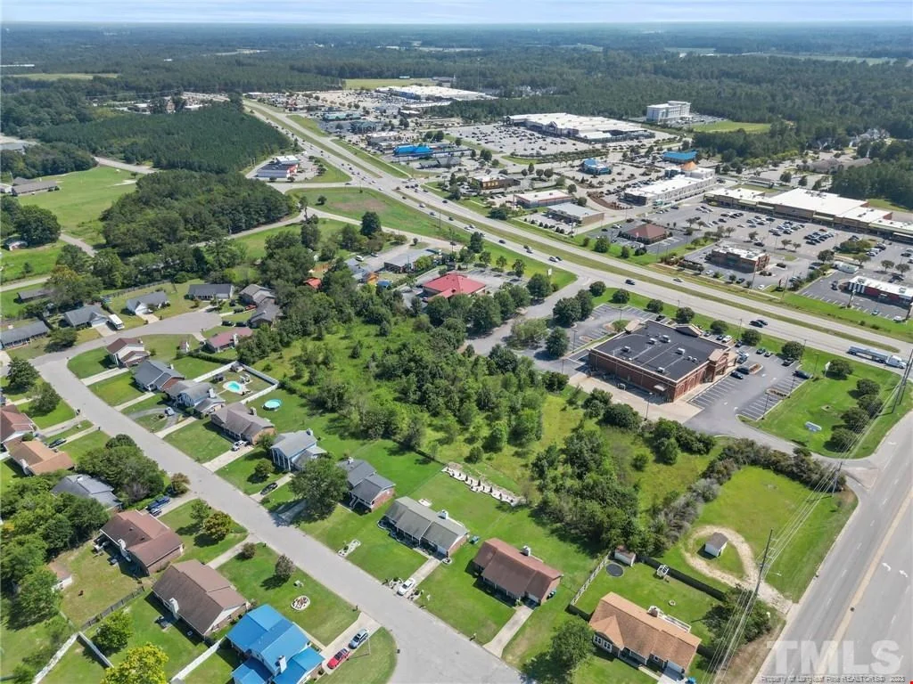 Industrial in Fayetteville — Sale in Fayetteville, NC, photo 1 of 8