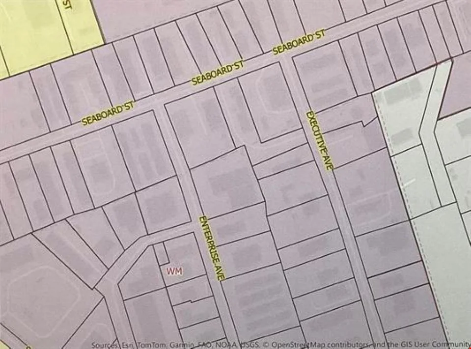 807 Seaboard St, Myrtle Beach, SC 29577 — Lease in Myrtle Beach, SC, photo 3 of 8