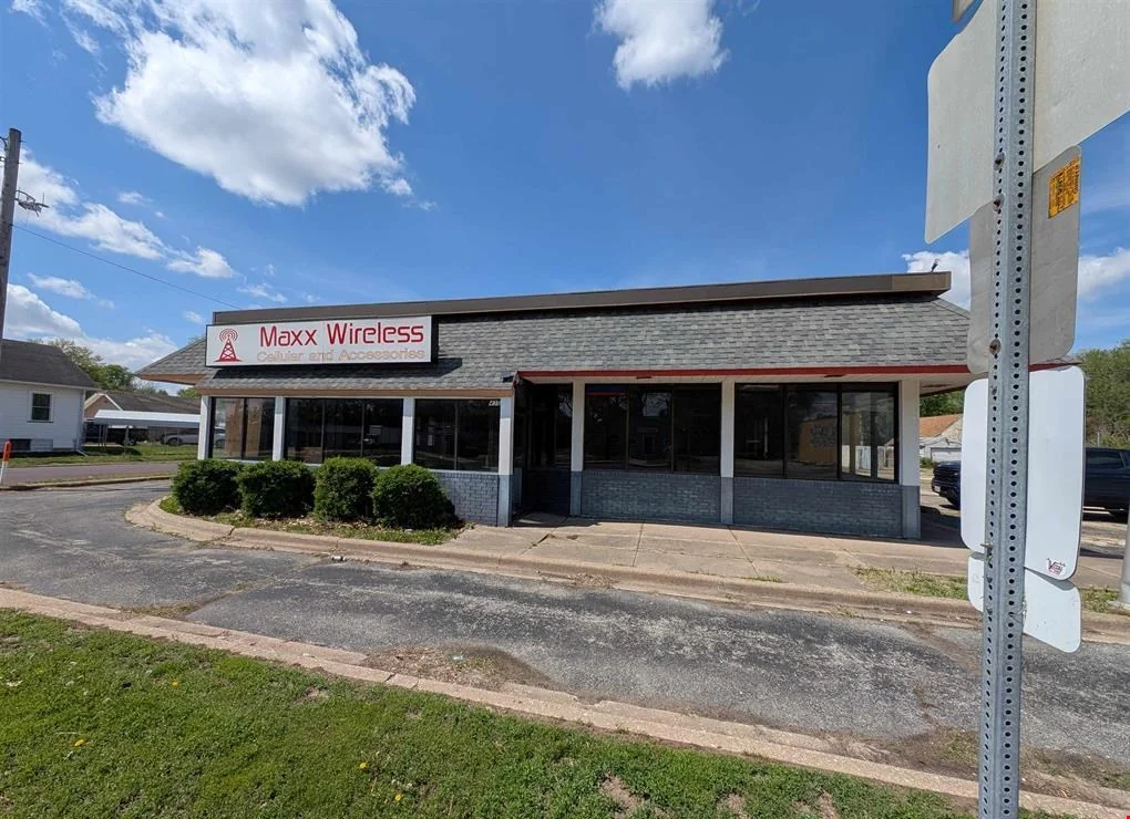 435 S Western Ave — Lease in Peoria, IL, photo 6 of 8