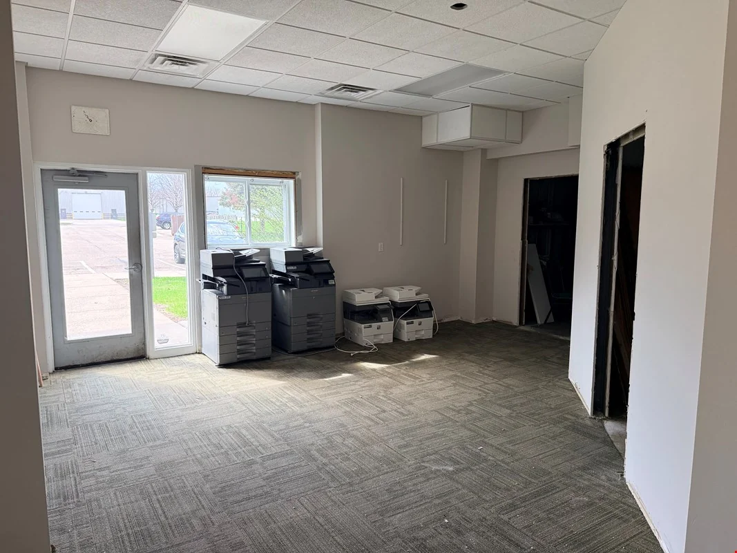 Multi-Suite Office & Storage Opportunities | 1001… — Lease in Waunakee, WI, photo 6 of 8