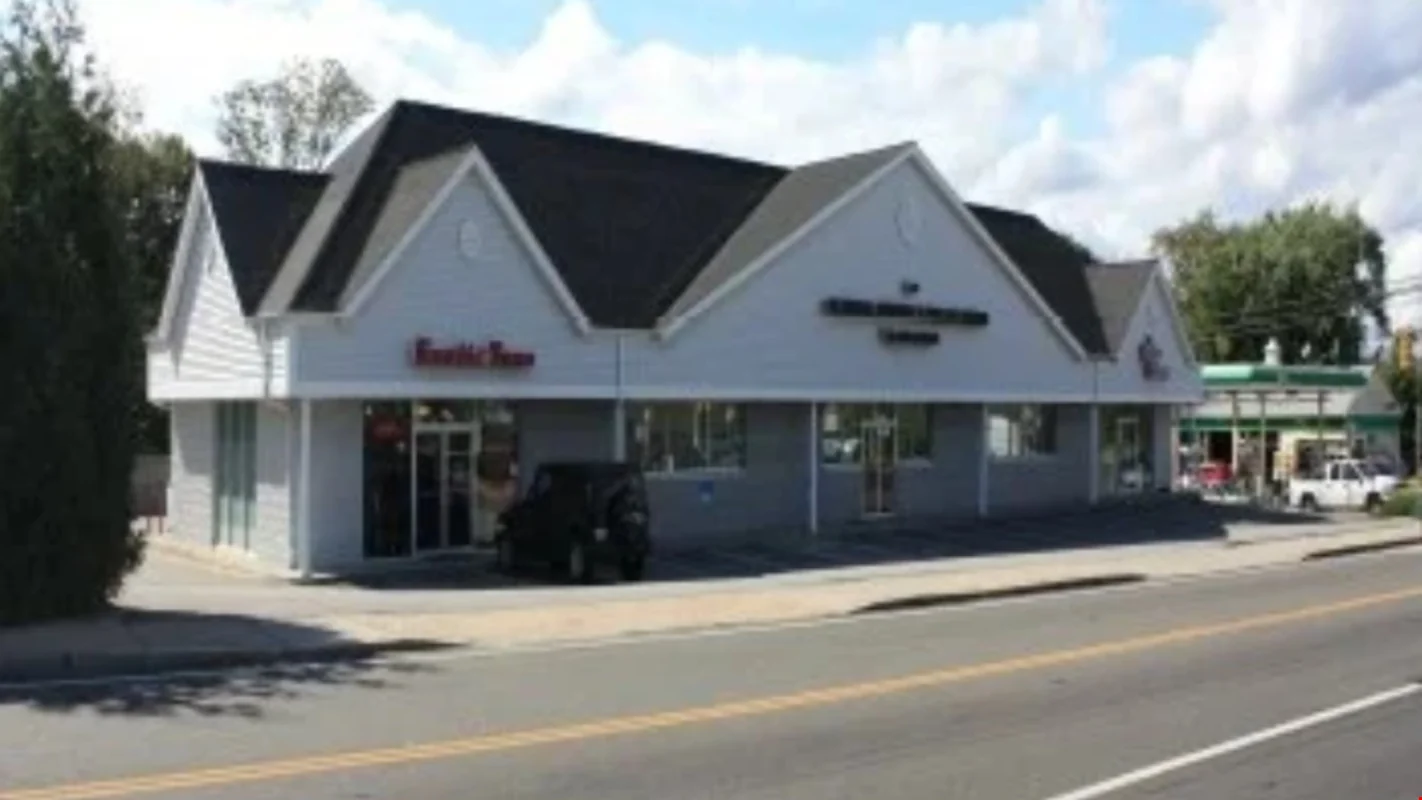 468 Smithfield Rd North Providence, RI 02904 — Lease in North Providence, RI, photo 2 of 4