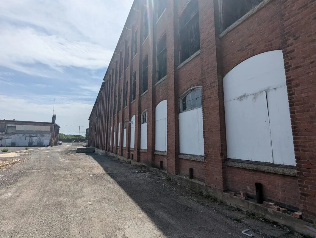 292 E School Street , Woonsocket, RI 02895 — Lease in Woonsocket, RI, photo 6 of 8